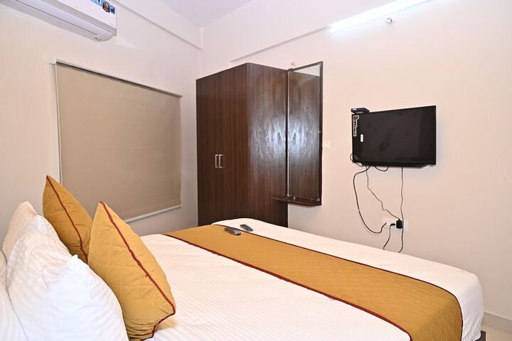 Room 7 of 19