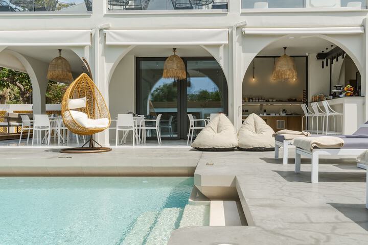Pool 92 of 155