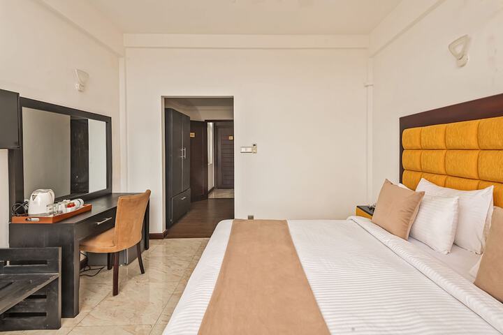 Room 13 of 46