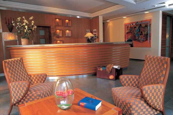 Hotel Interior 4 of 38