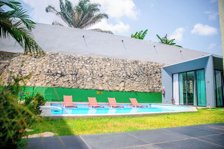 Pool 60 of 85