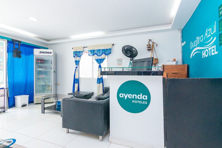 Check-in/check-out kiosk