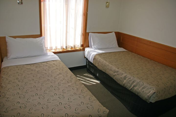 Room 9 of 29