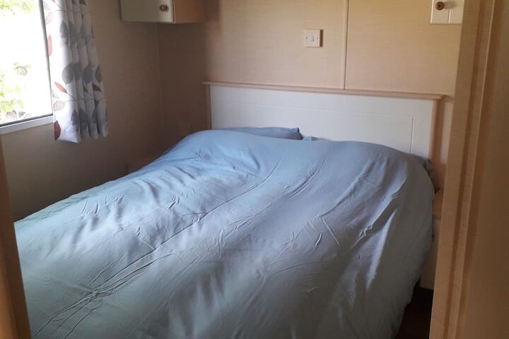Room 2 of 10