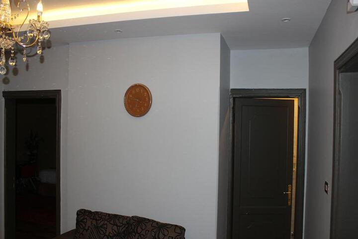 Room 2 of 5