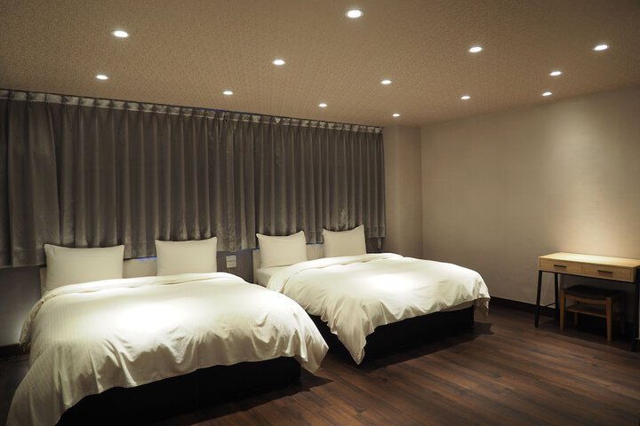 Room 11 of 45