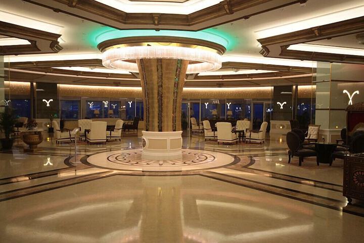 Hotel Interior 4 of 38