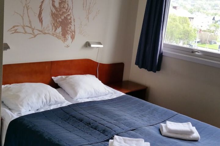Room 6 of 24