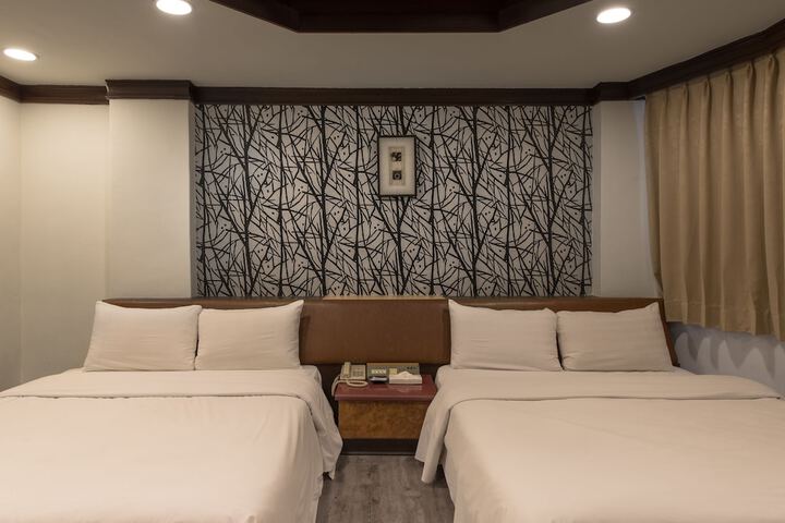 Room 6 of 21