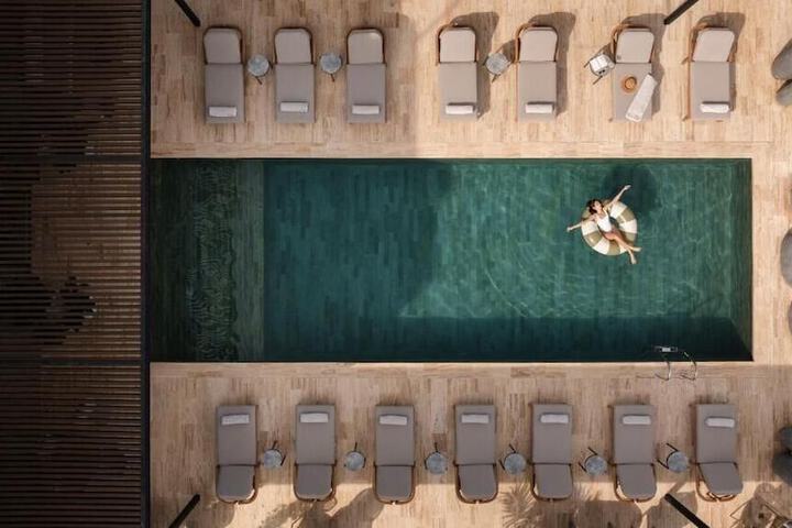 Pool 49 of 64