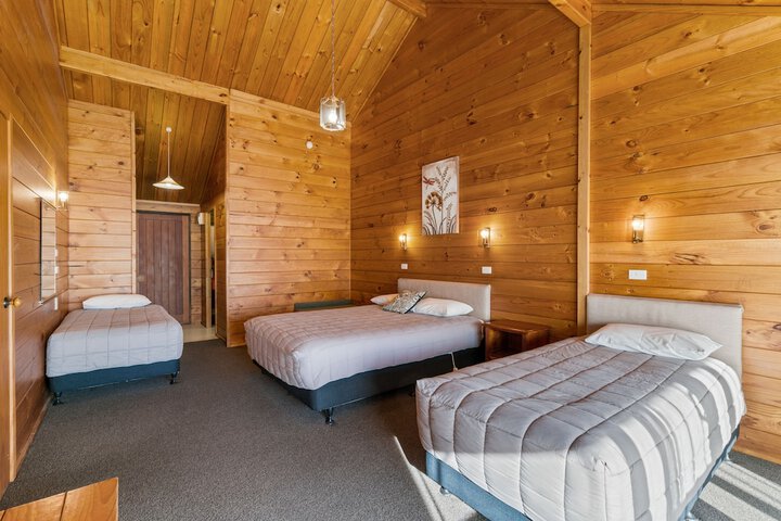 Room 10 of 48