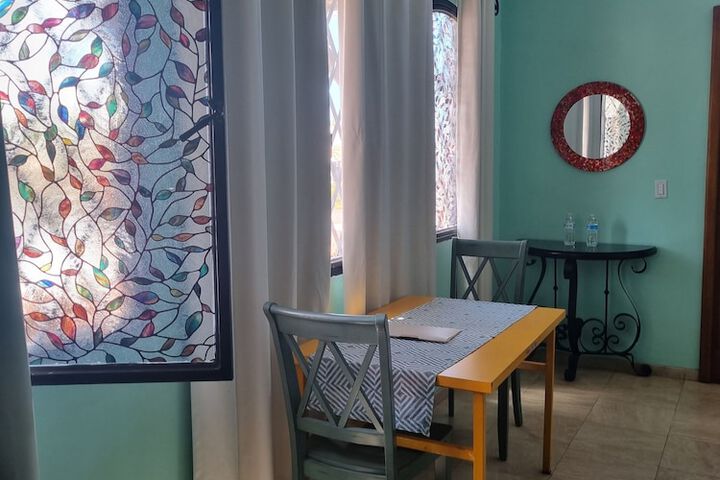 Room 8 of 99