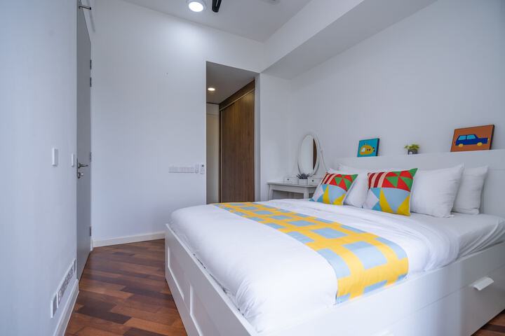 Room 4 of 30