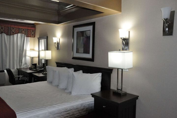 Room 12 of 32