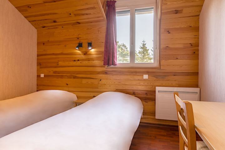 Room 3 of 36