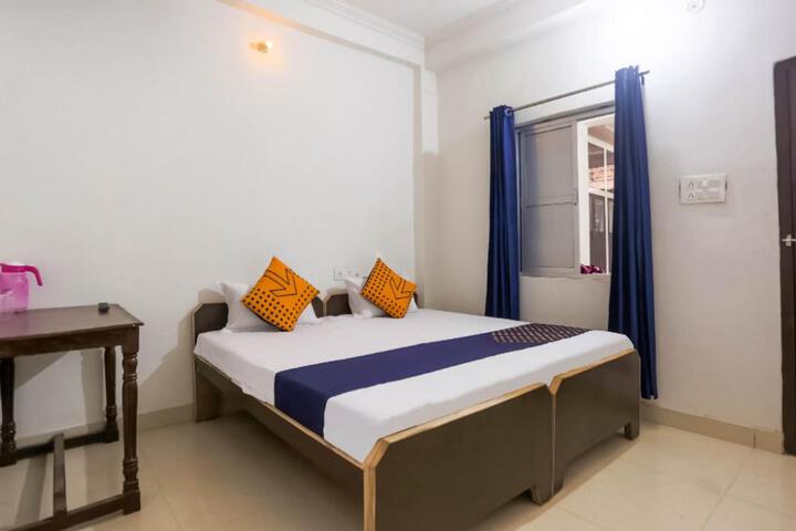 Hotel O Ganga Seva Ashram