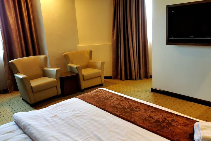 Room 25 of 44
