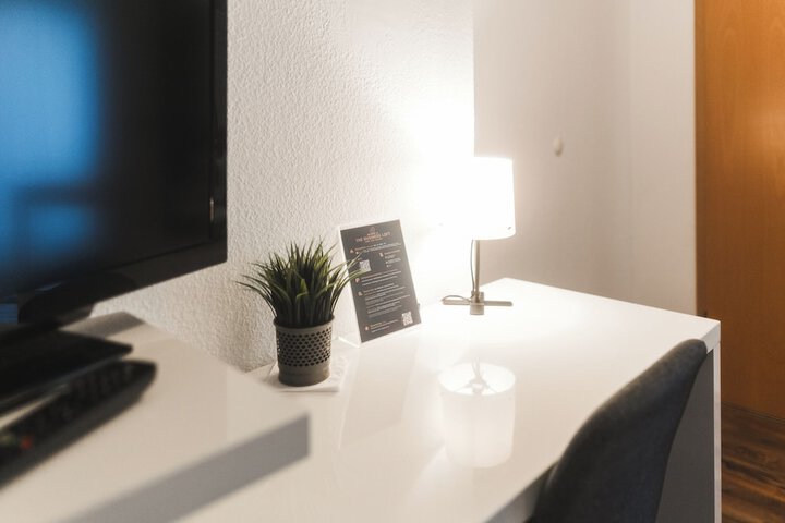 Room 14 of 90