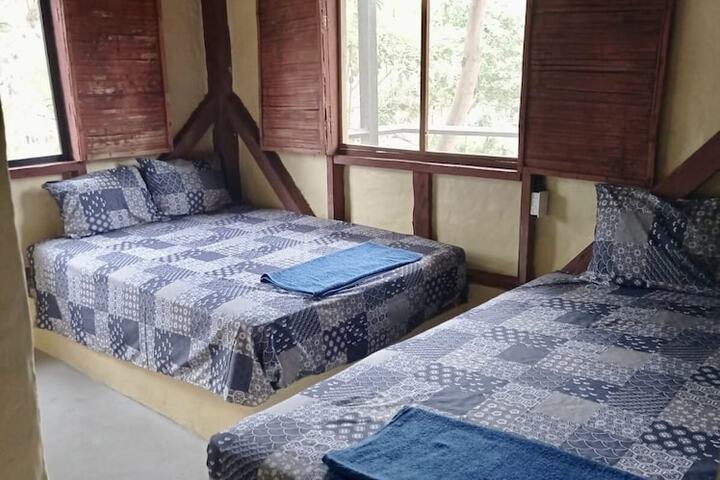 Room 4 of 11