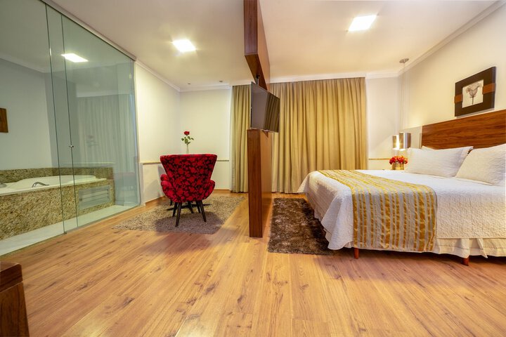 Room 21 of 48