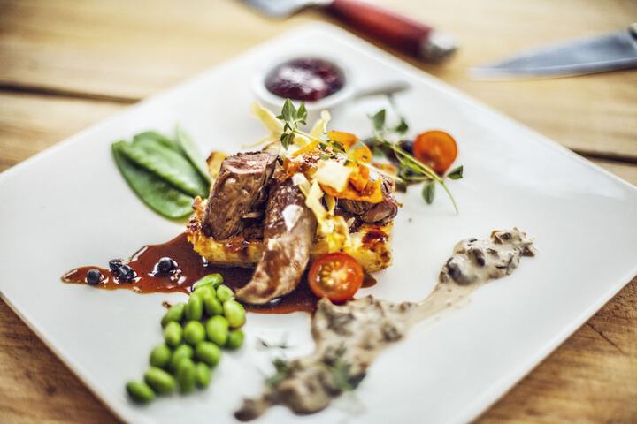 Dining 72 of 98