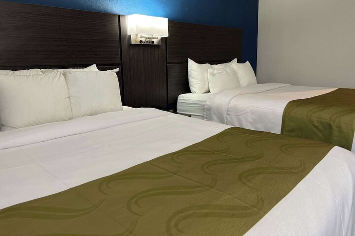 Room 32 of 44