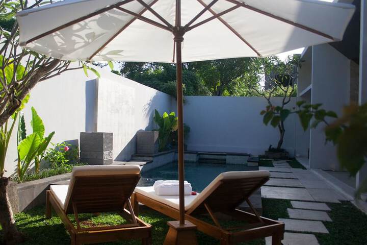 Hotel Pool