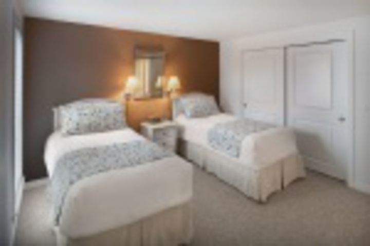Room 173 of 300