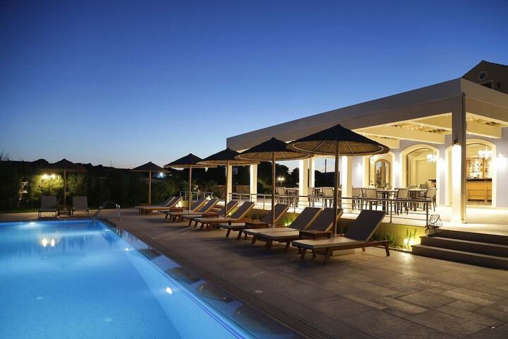 Pool 31 of 61
