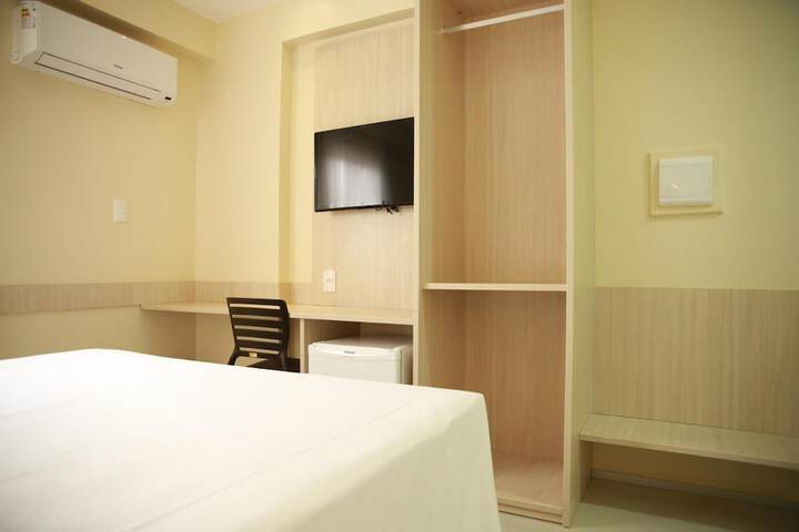 Room 14 of 25