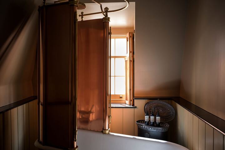 Room 68 of 90