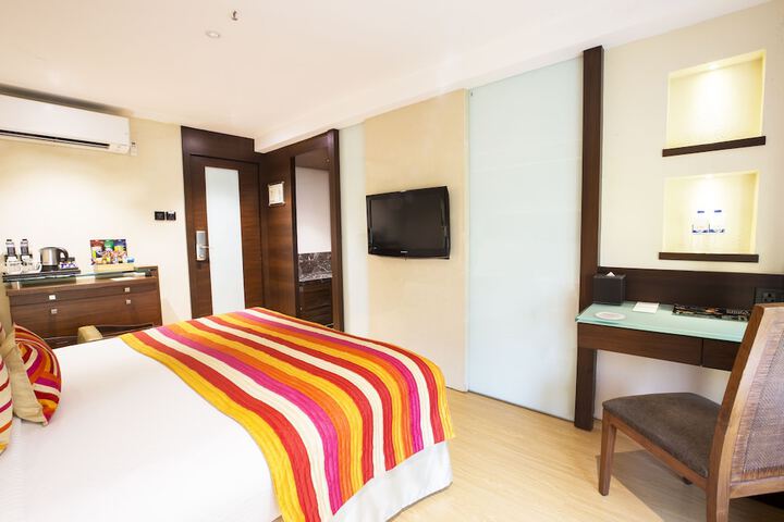 Room 5 of 29