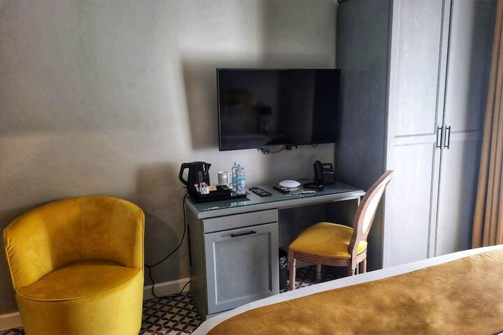 Room 10 of 67