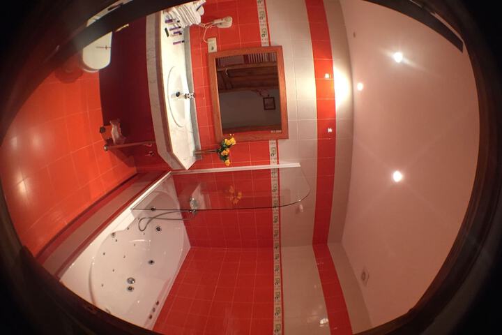 Room 16 of 41