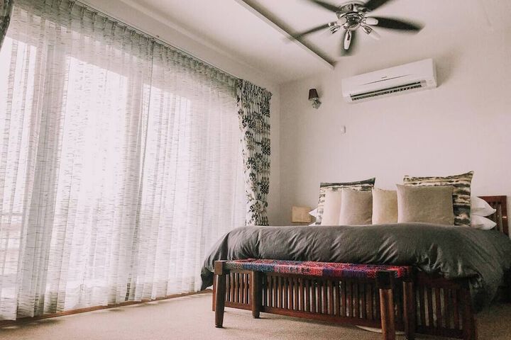 Room 16 of 64
