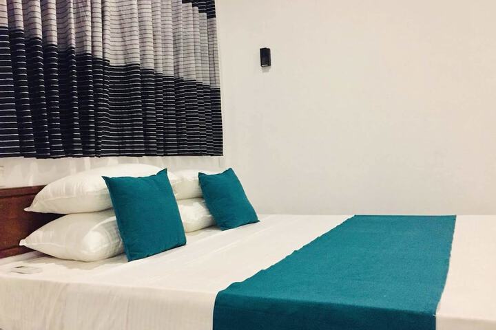 Room 3 of 30