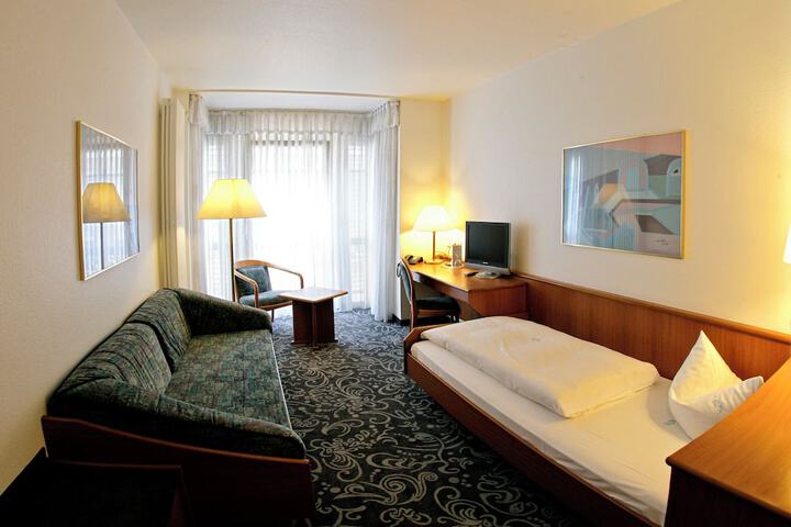 Room 29 of 81