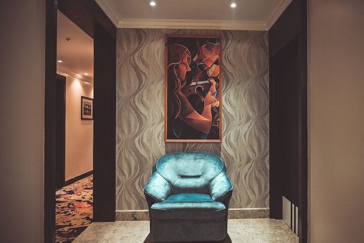 Room 24 of 89