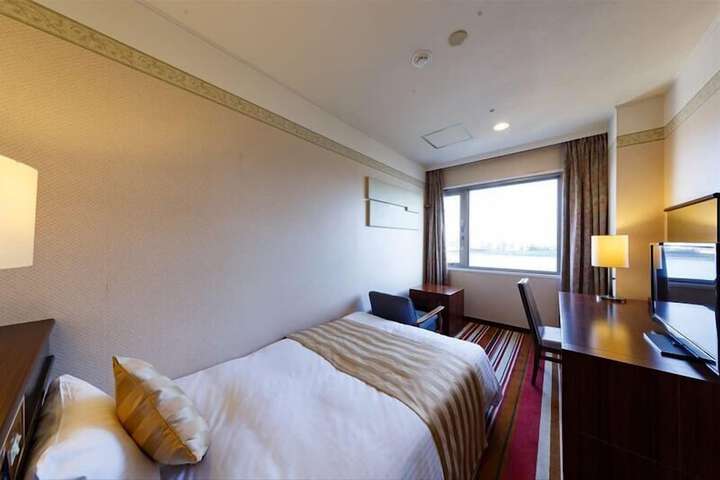 Room 25 of 123