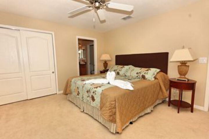 Room 10 of 19