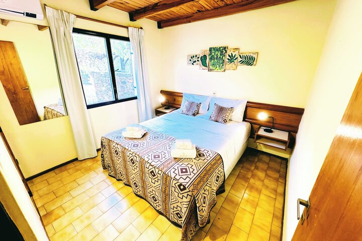 Room 10 of 77