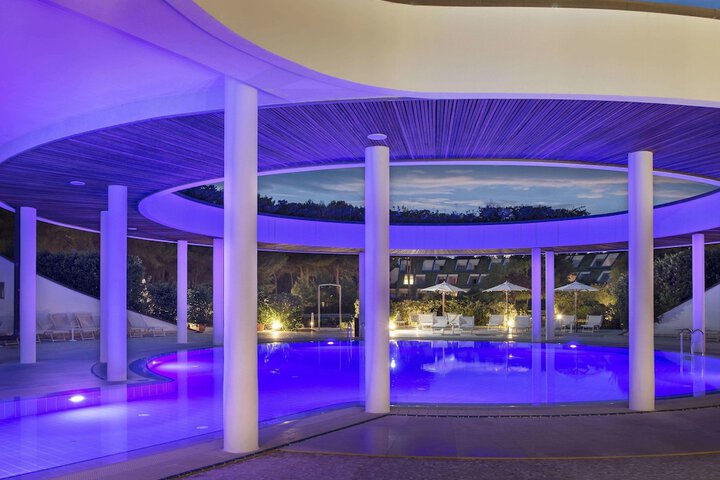 Pools & Facilities