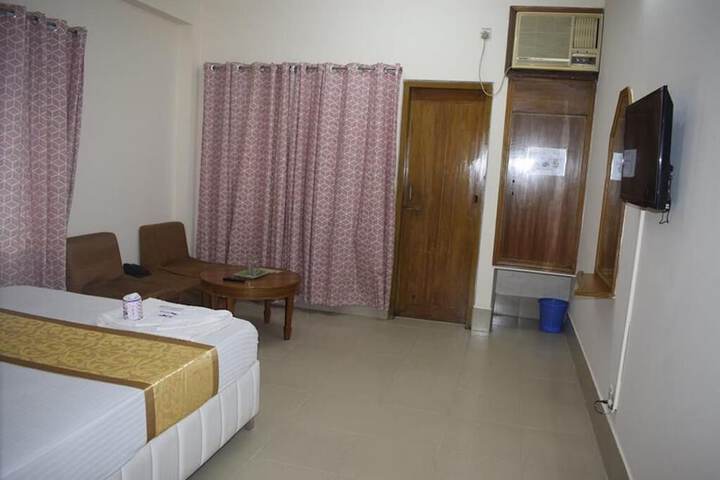 Room 5 of 35