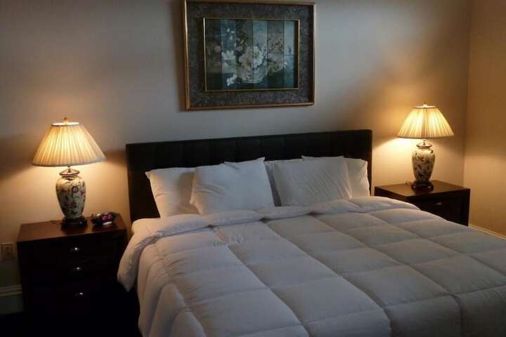 Room 11 of 33