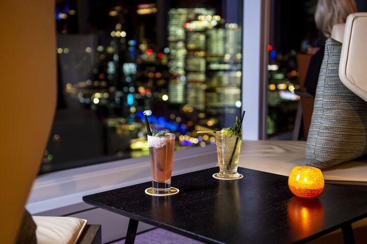 Lounge 158 of 172