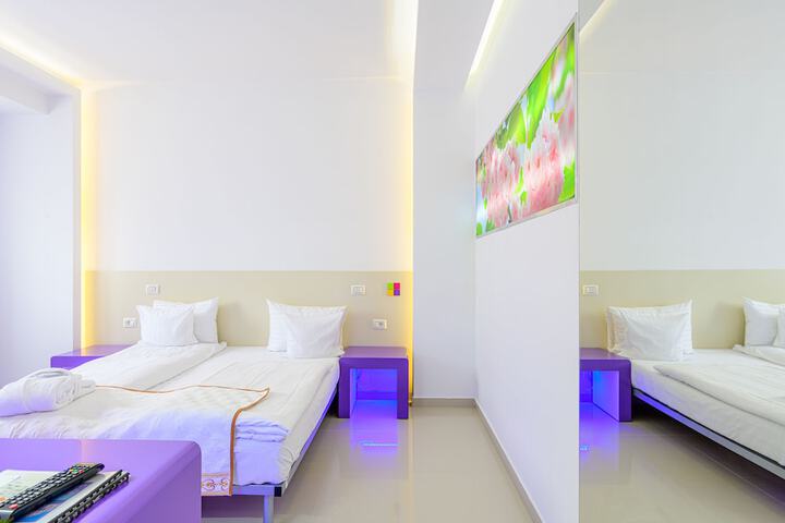 Room 5 of 47