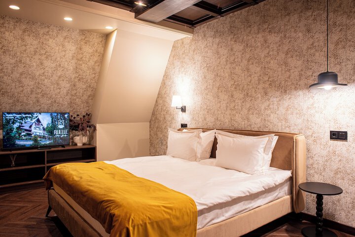 Room 37 of 69
