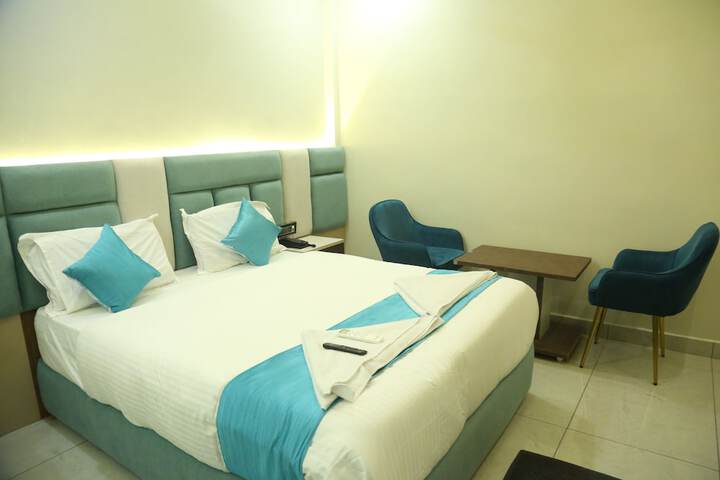 Room 10 of 20