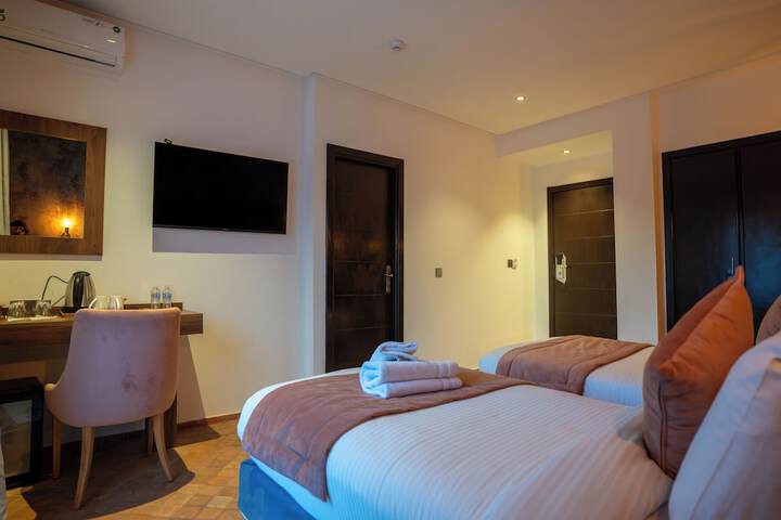 Room 14 of 66