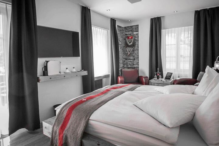 Room 53 of 113